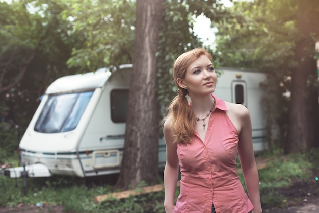 Czym ocieplić kampera, by podróżować wygodnie przez cały rok?