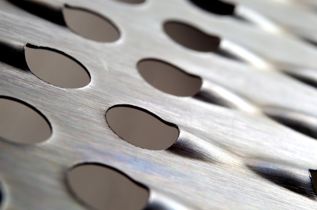 Jak odróżnić stal nierdzewną od zwykłej?