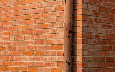 Czym fugować komin z klinkieru, aby zachował trwałość?