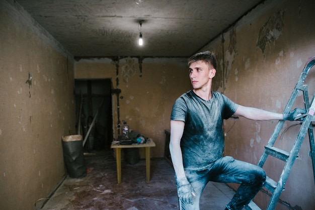 Jak izolować ściany piwnic, by uniknąć wilgoci?