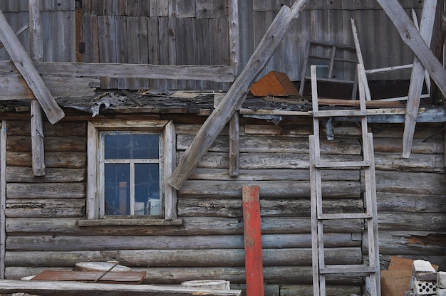 Jak ocieplić stary drewniany dom i nie stracić jego uroku?